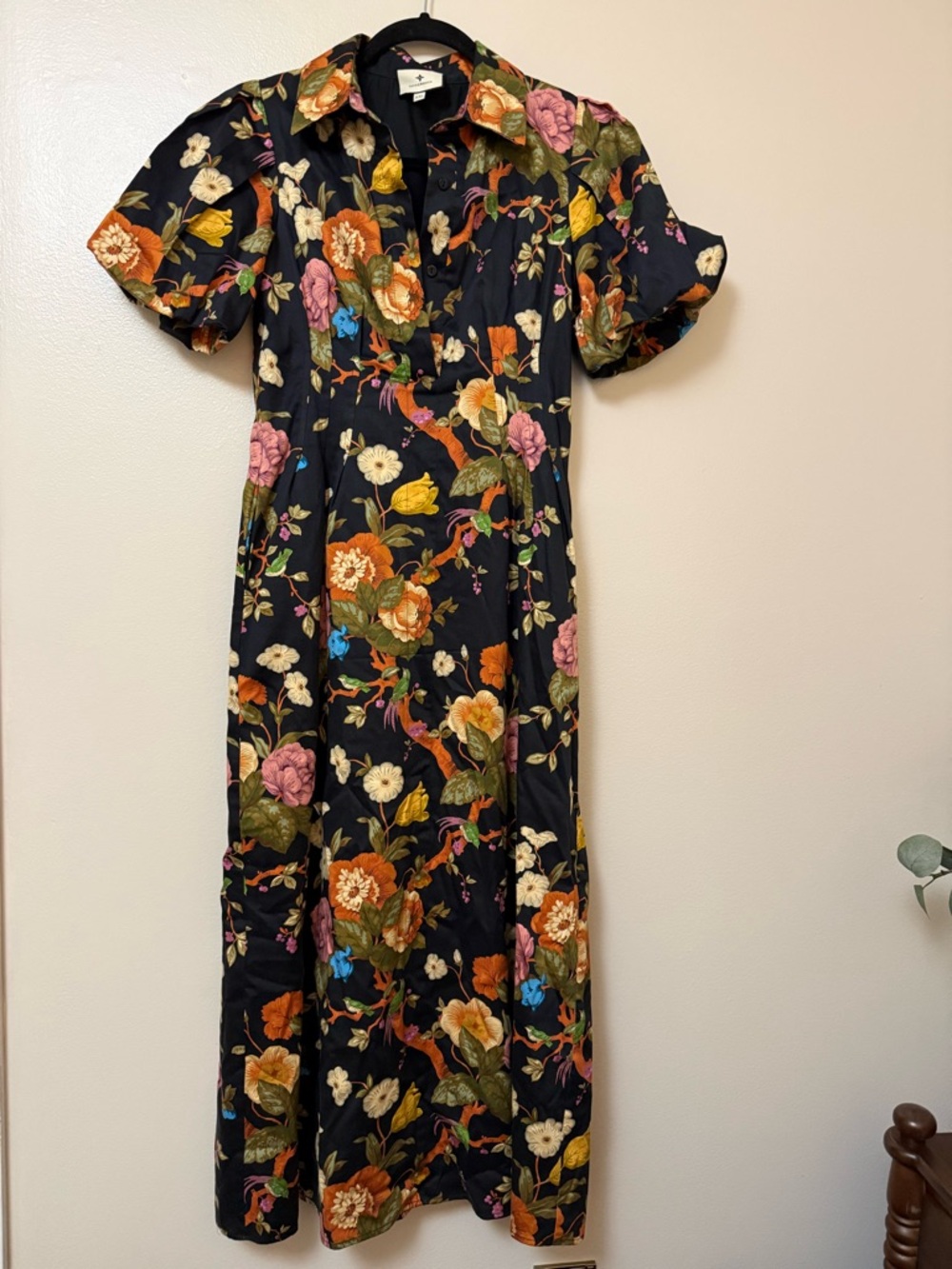 Tuckernuck Baroque Floral Delaney Short Puff Sleeve Maxi Dress - Picture 2 of 14